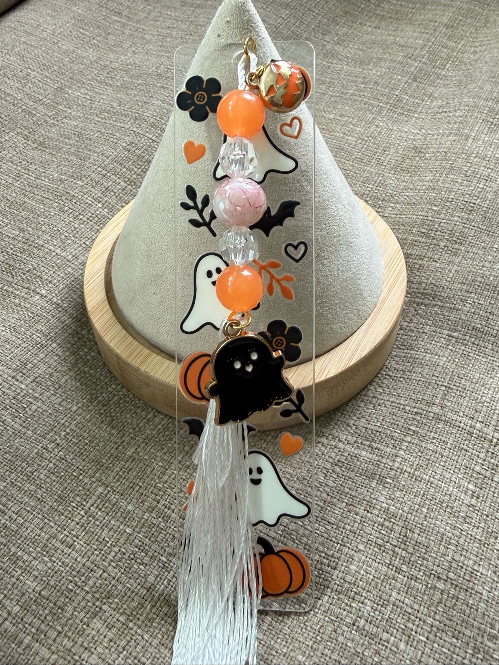 👻 Acrylic bookmark “Ghost” design, beads and 2 Charms. NWOT (Size small )